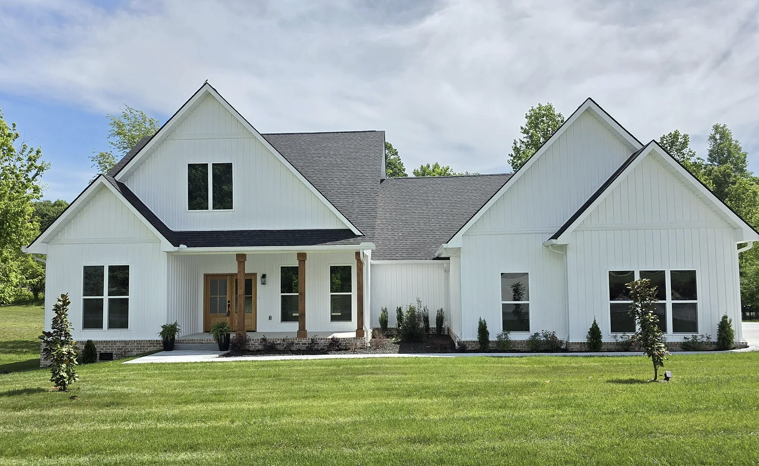 Completed spec home at 122 Walelu Trail, Vonore, TN 37885
